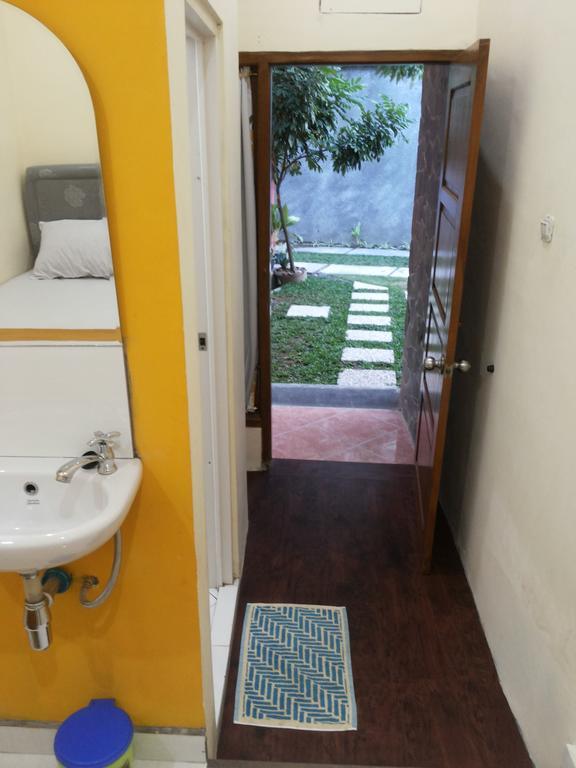 Beto Guesthouse Kalasan Oda fotoğraf